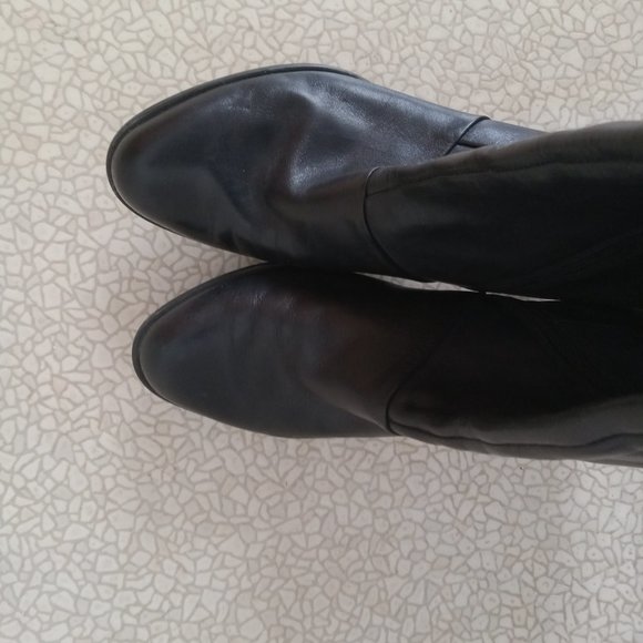 Clark's black leather boots size 5.5D UK 8US - Picture 2 of 7